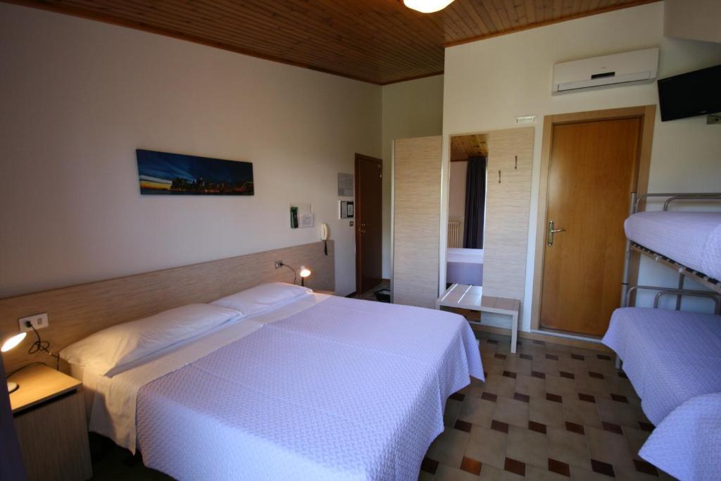 Gemmano Albergo Centopini חדר תמונה