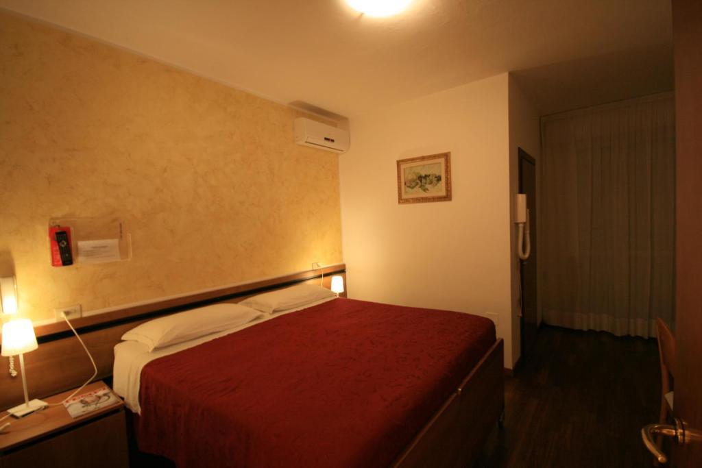 Gemmano Albergo Centopini חדר תמונה